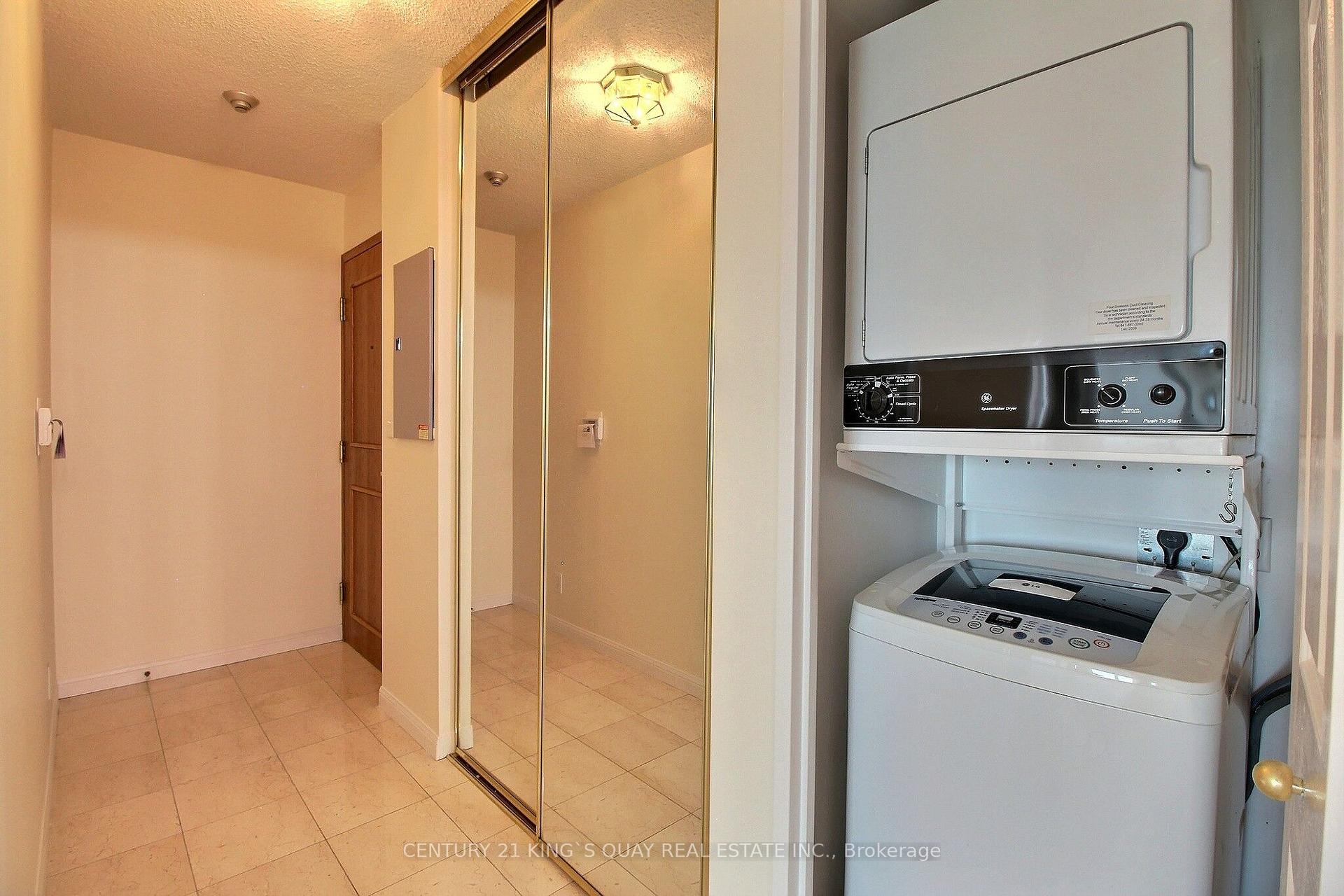 Photo 12 of Unit 1701, 8 Lee Centre Drive, Scarborough, Woburn — HOMEH