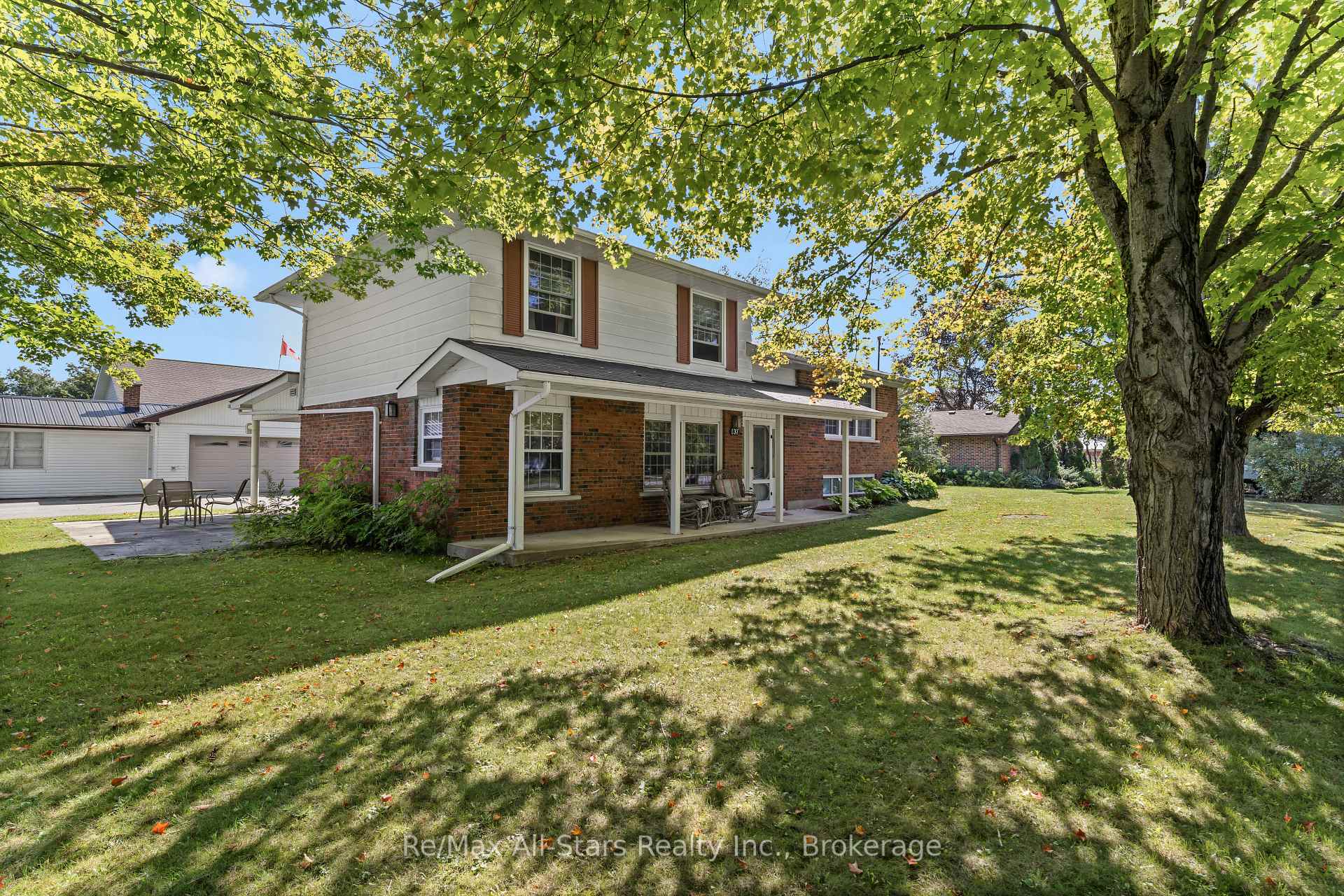 Photo 5 of 137 Reid Street, Kawartha Lakes, Bobcaygeon — HOMEH