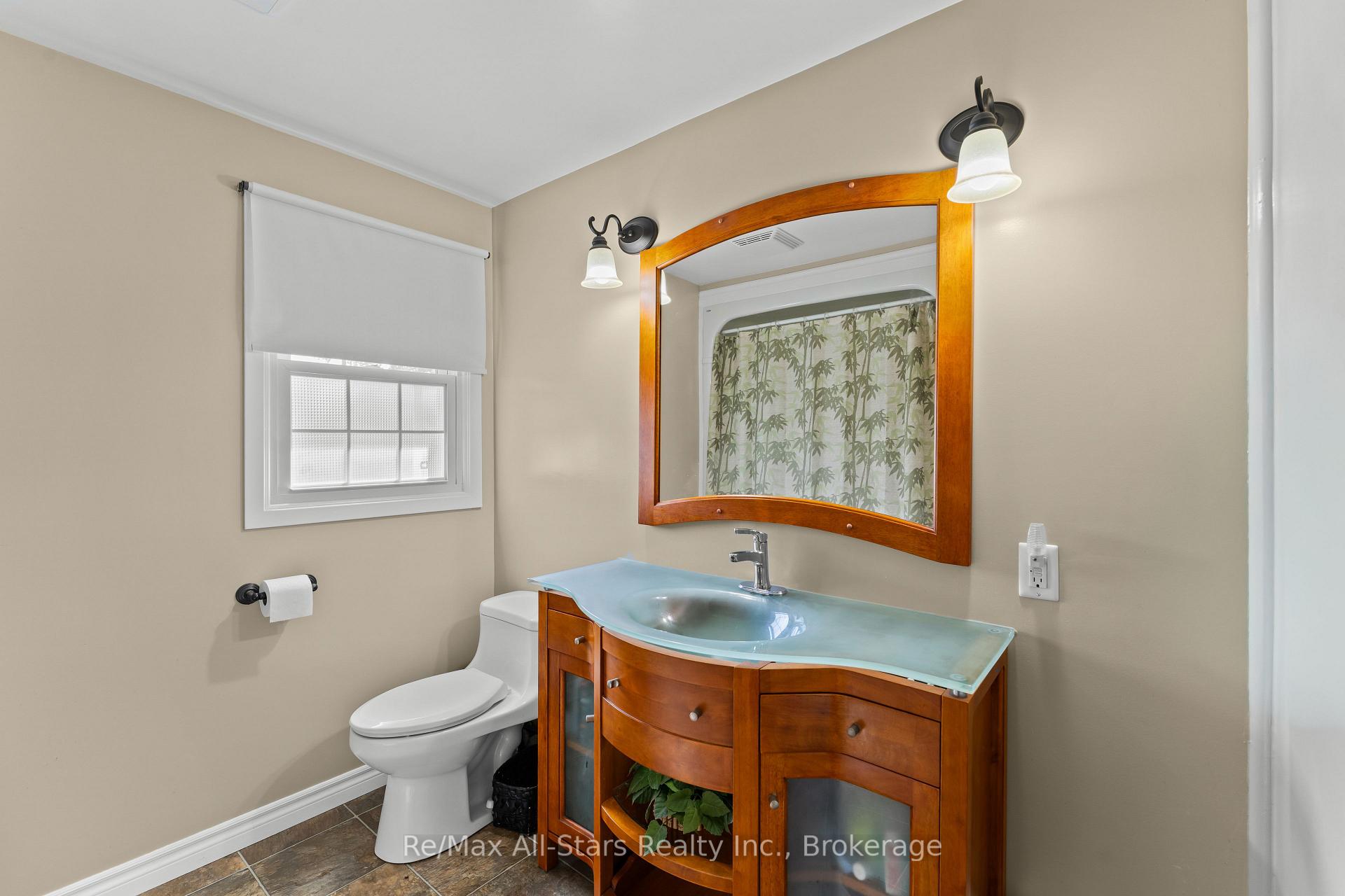 Photo 25 of 137 Reid Street, Kawartha Lakes, Bobcaygeon — HOMEH
