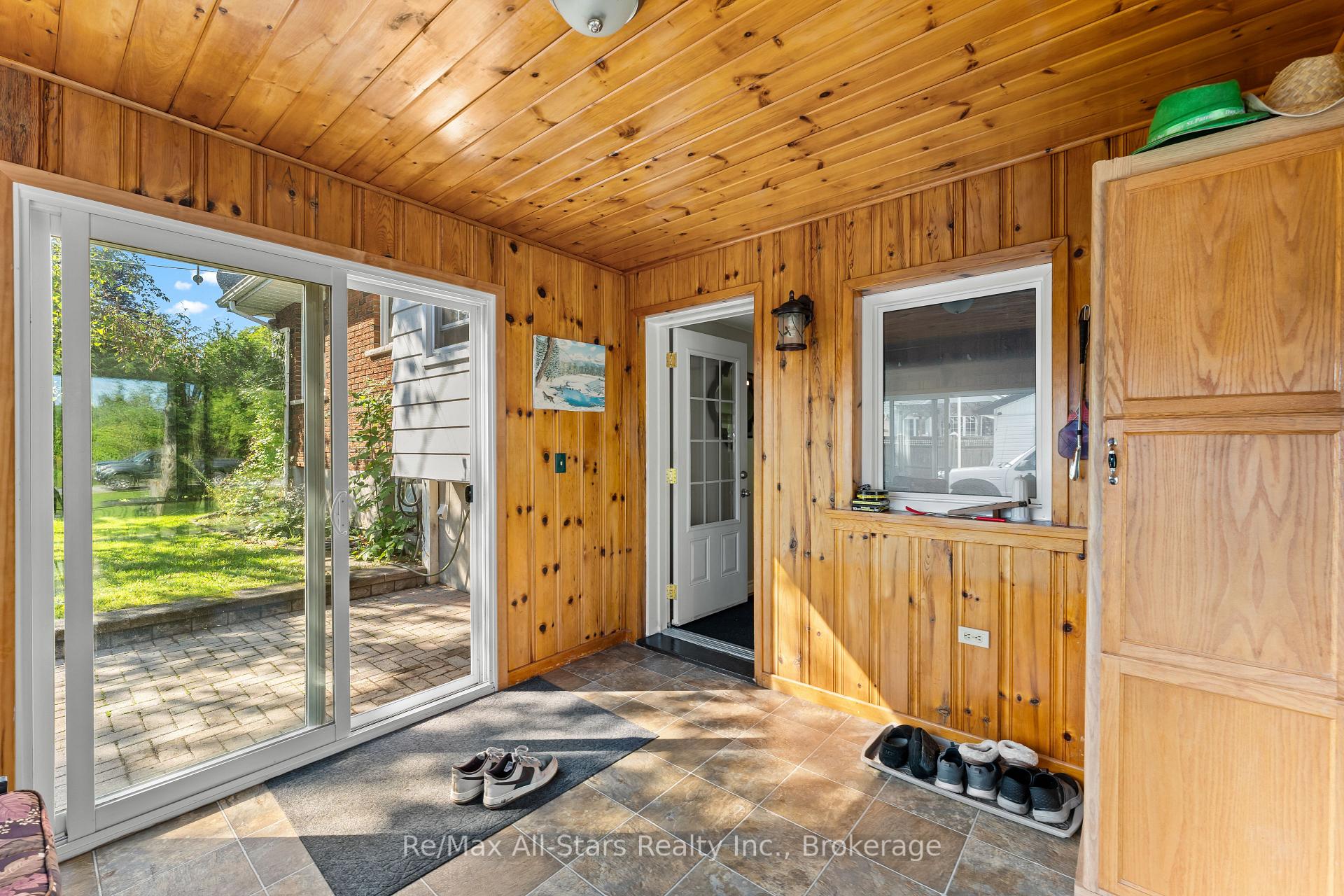 Photo 34 of 137 Reid Street, Kawartha Lakes, Bobcaygeon — HOMEH