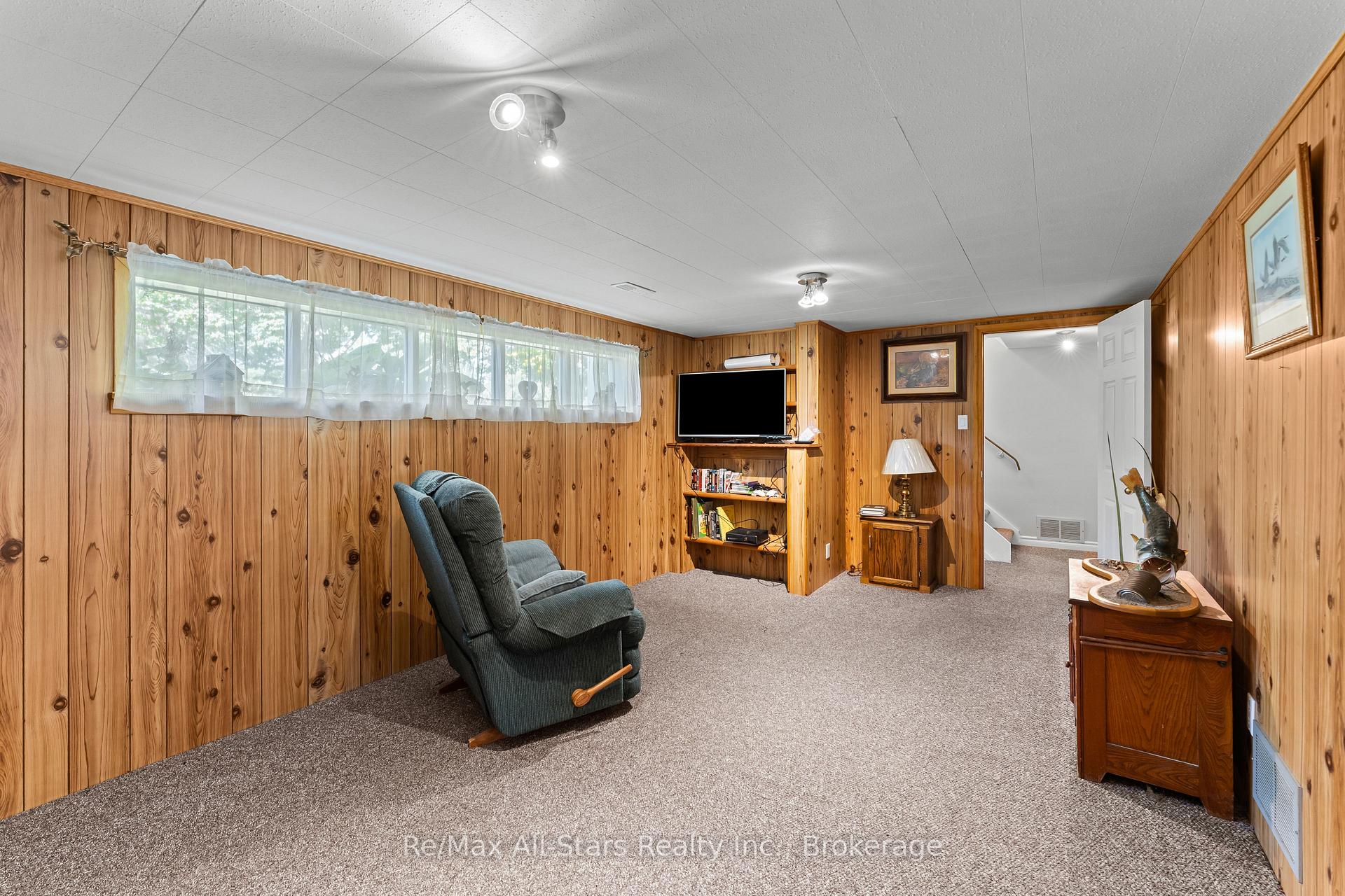 Photo 37 of 137 Reid Street, Kawartha Lakes, Bobcaygeon — HOMEH