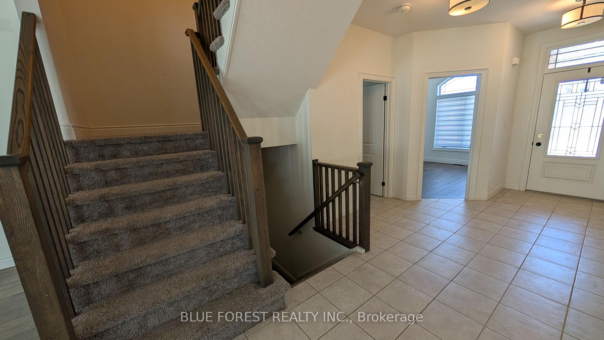 Photo 17 of 30 Thames Springs Crescent, Zorra, Thamesford — HOMEH
