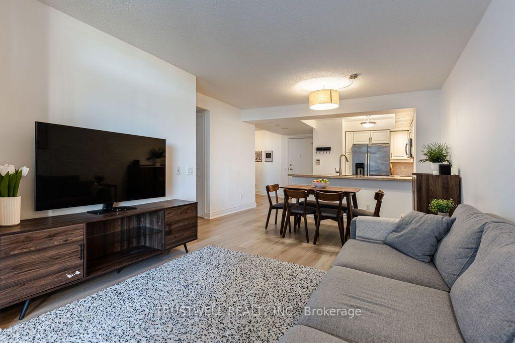 Photo 12 of Unit 708, 5 Northtown Way, North York, Willowdale East — HOMEH