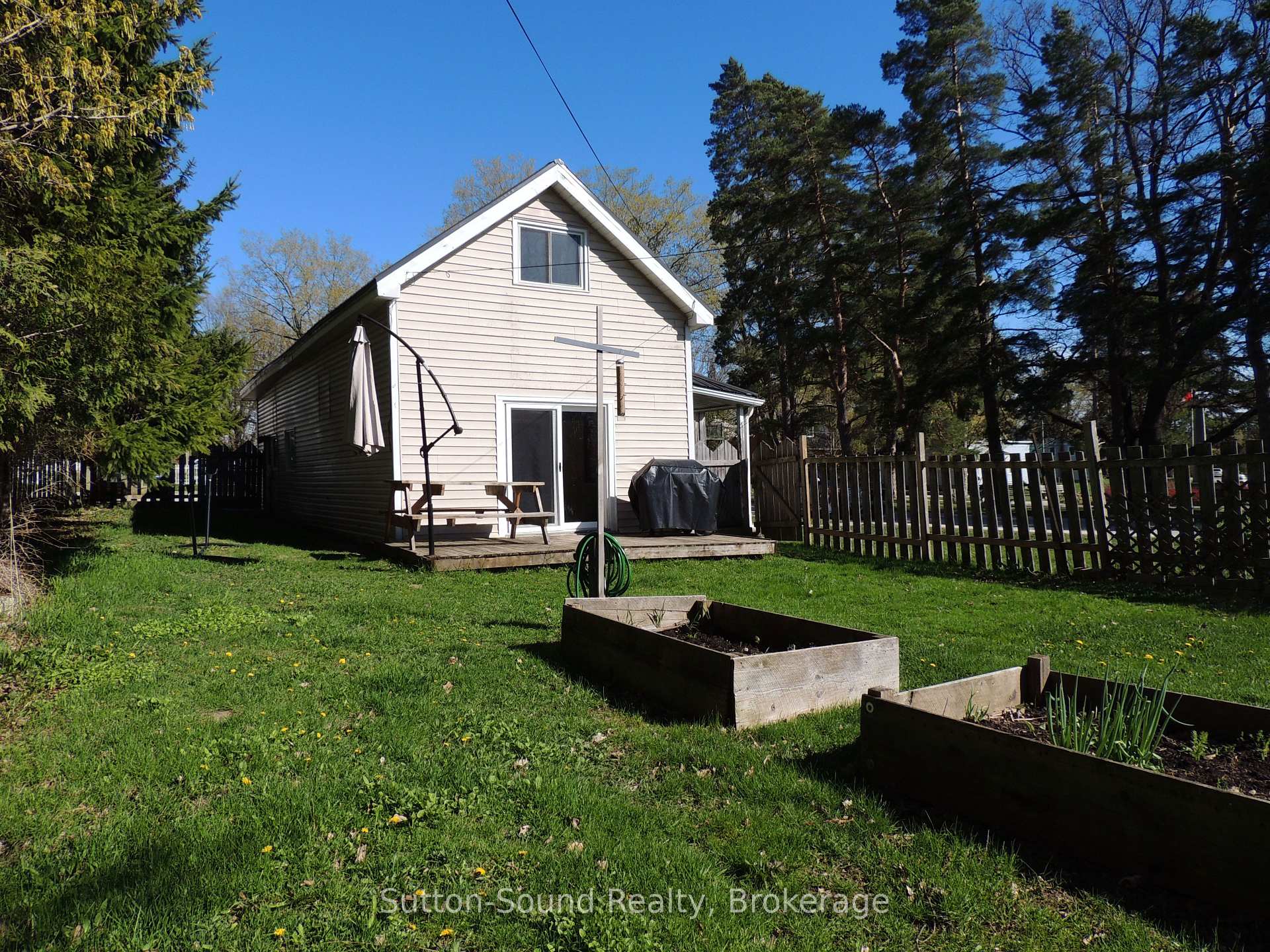 Photo 8 of 34 Main Street, Arran-Elderslie — HOMEH