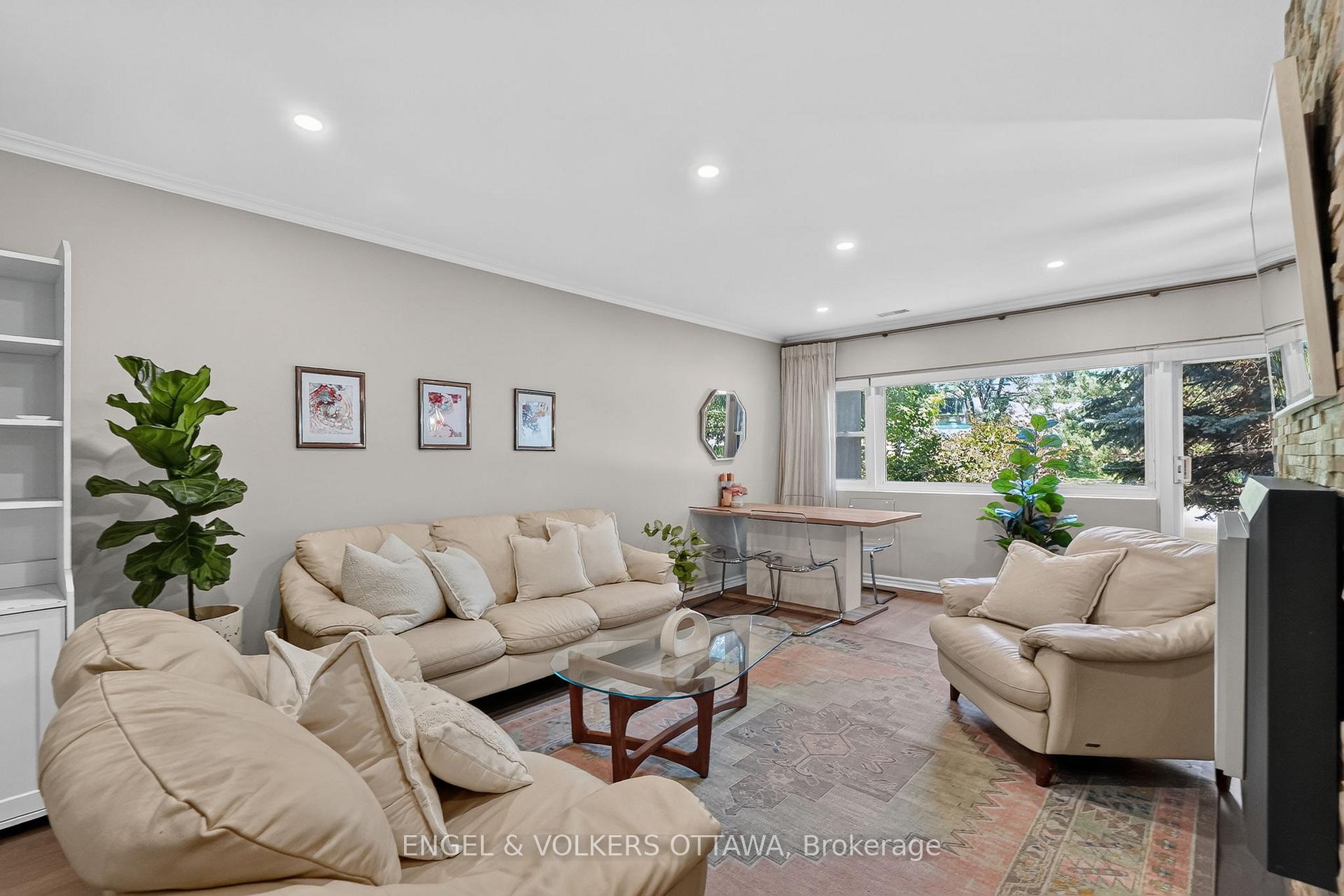 Photo 4 of Unit 119, 12 Corkstown Road, Ottawa, Lakeview Park — HOMEH