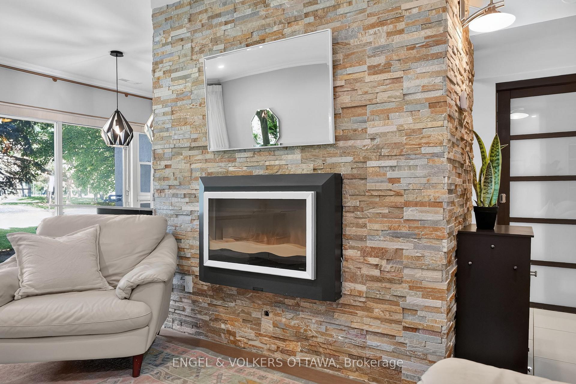 Photo 7 of Unit 119, 12 Corkstown Road, Ottawa, Lakeview Park — HOMEH