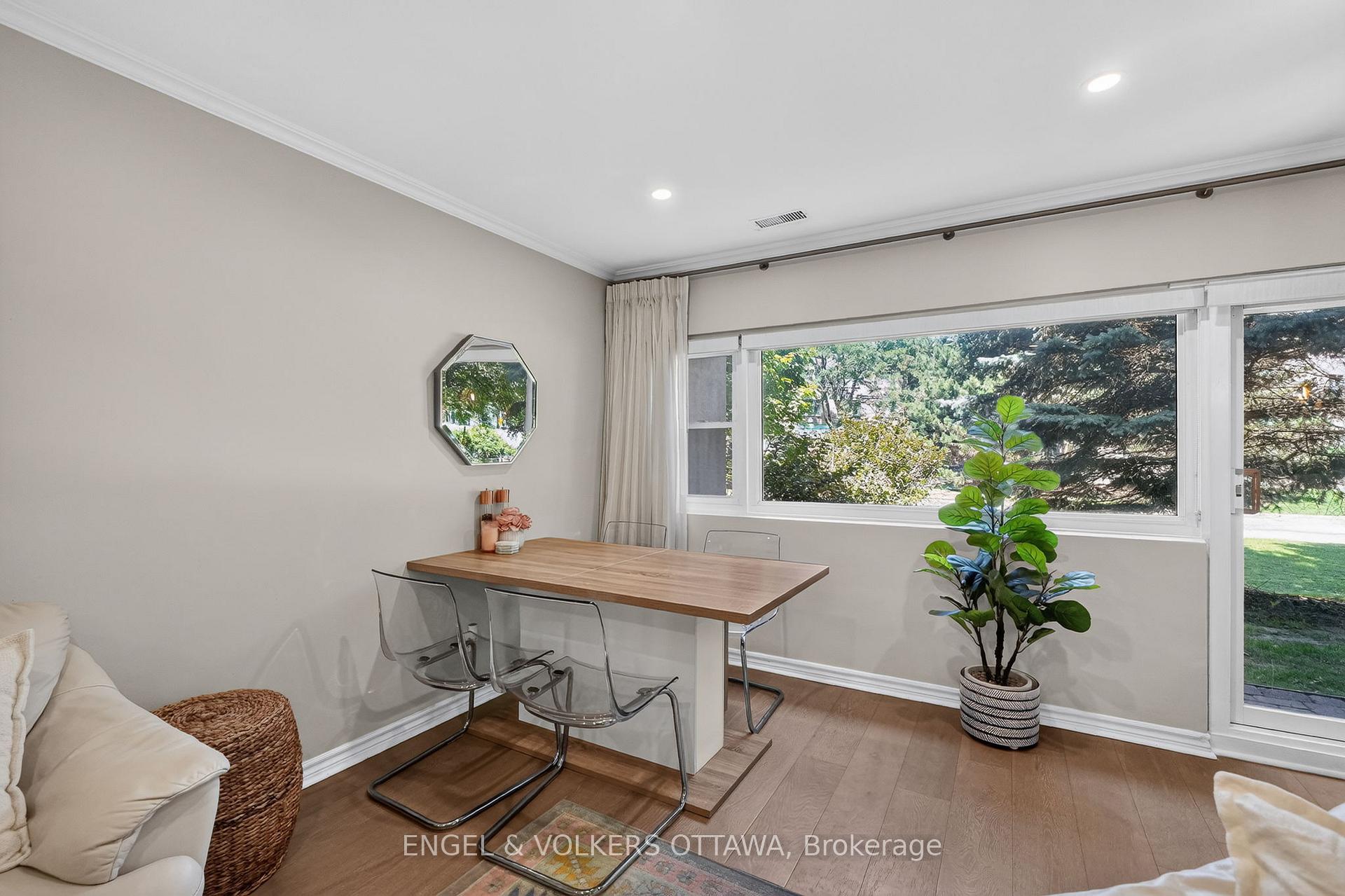 Photo 9 of Unit 119, 12 Corkstown Road, Ottawa, Lakeview Park — HOMEH
