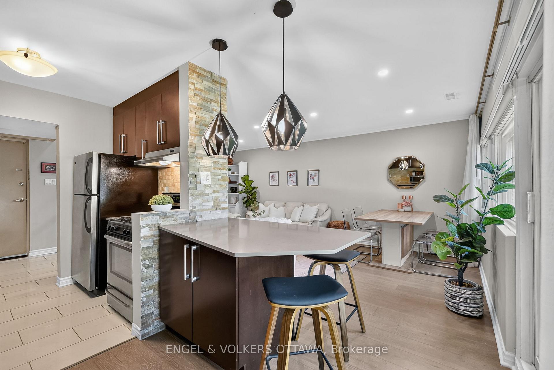 Photo 11 of Unit 119, 12 Corkstown Road, Ottawa, Lakeview Park — HOMEH