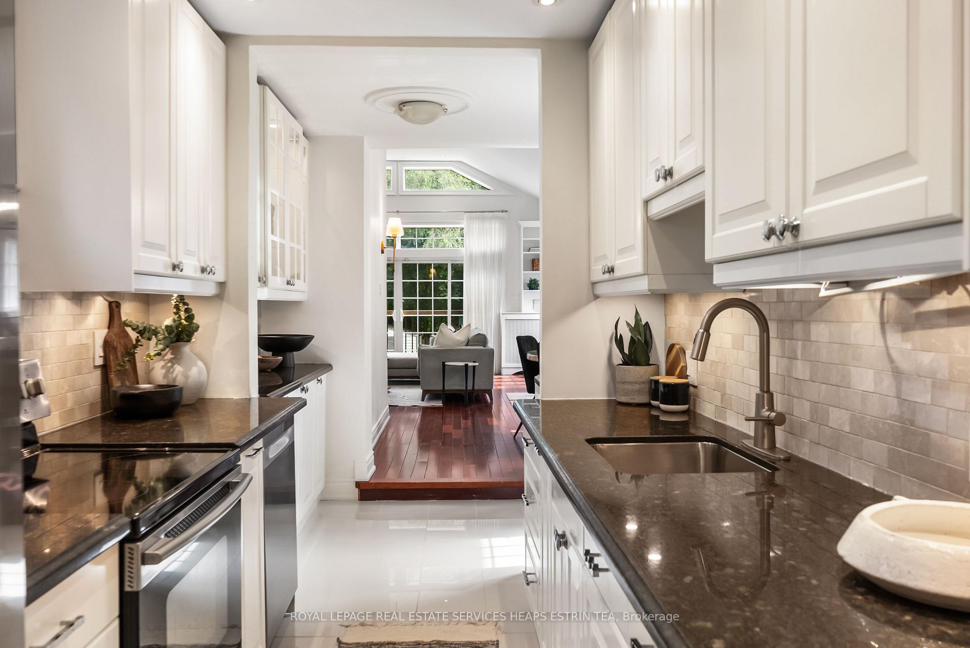 Photo 10 of 15 Mcrae Drive, Toronto, Leaside — HOMEH