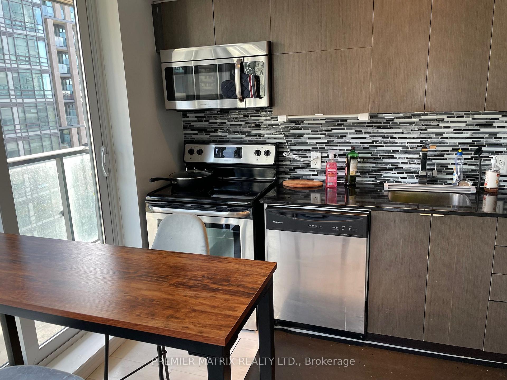 Photo 2 of Unit 803, 20 Joe Shuster Way, Toronto, Niagara — HOMEH