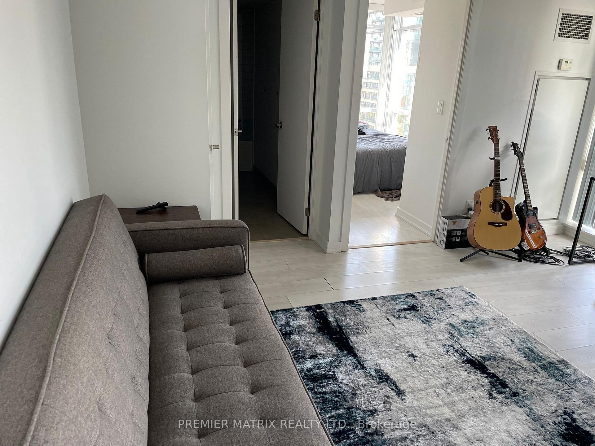 Photo 5 of Unit 803, 20 Joe Shuster Way, Toronto, Niagara — HOMEH
