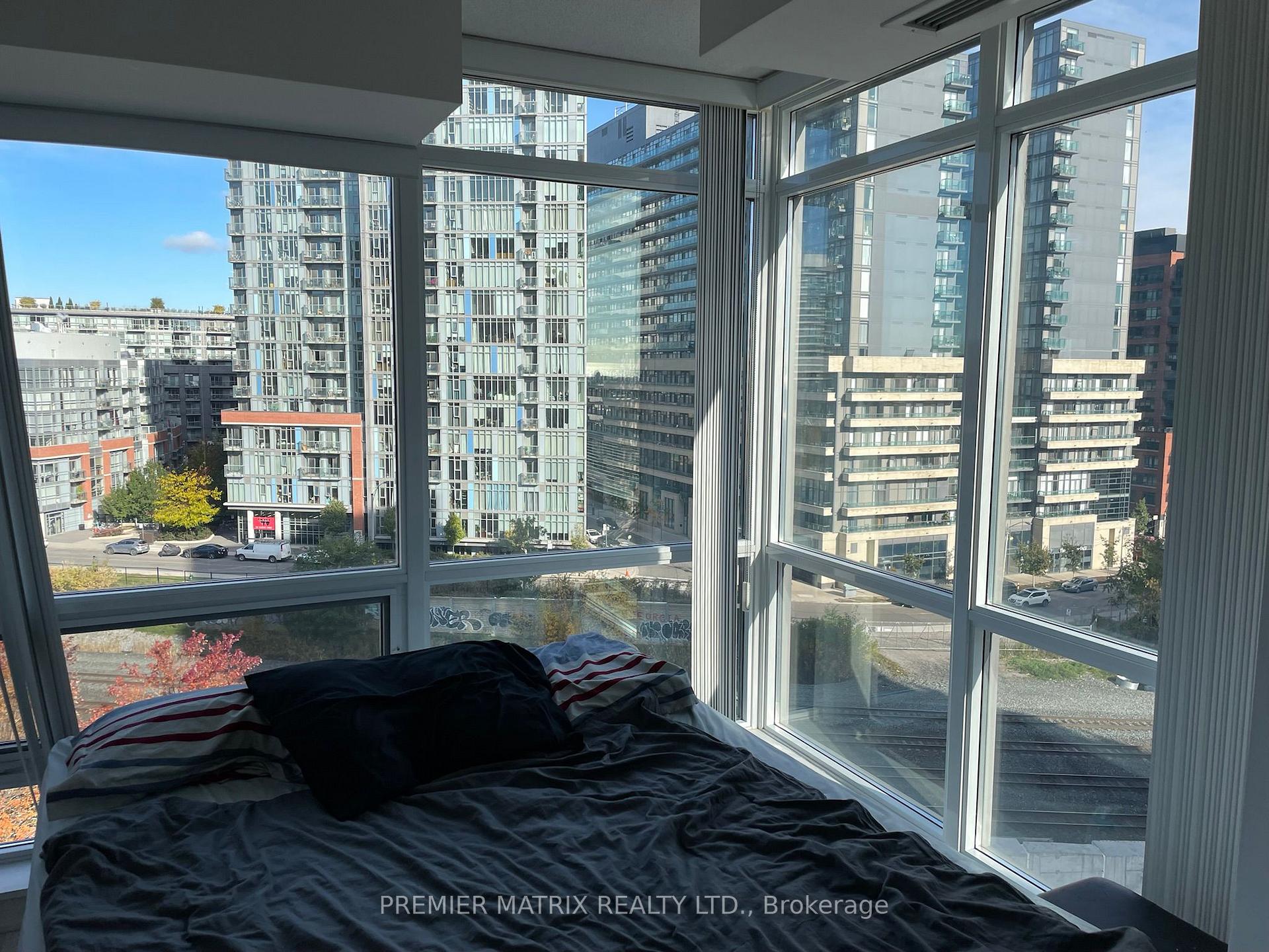 Photo 6 of Unit 803, 20 Joe Shuster Way, Toronto, Niagara — HOMEH