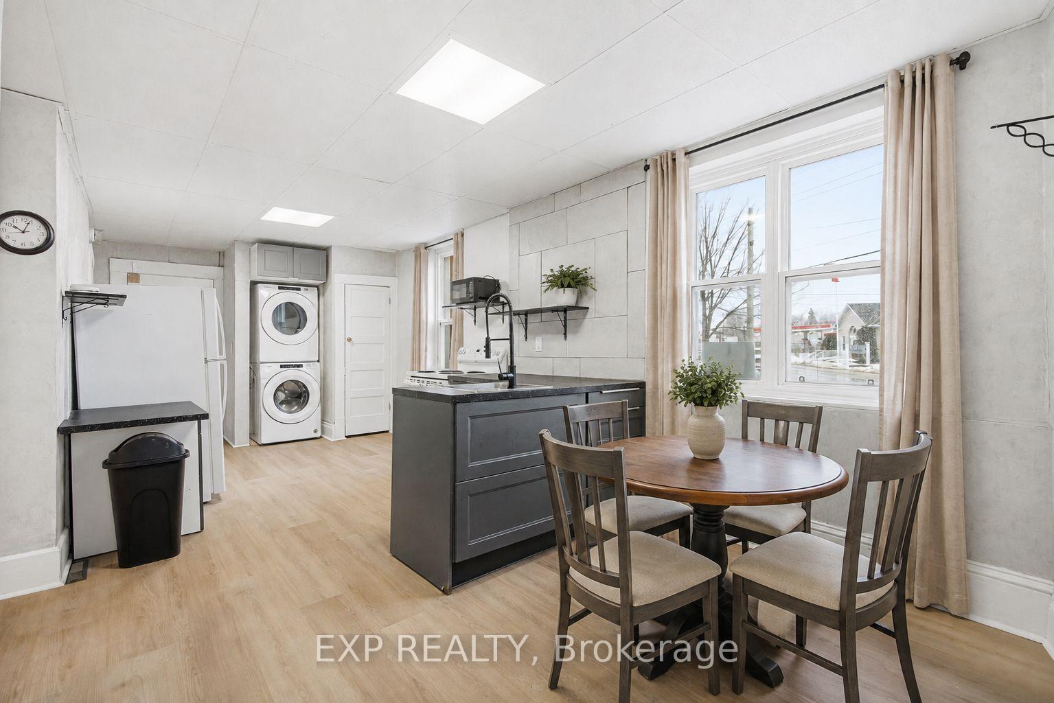 Photo 3 of 119 Beckwith Street N, Smiths Falls, Smiths Falls — HOMEH