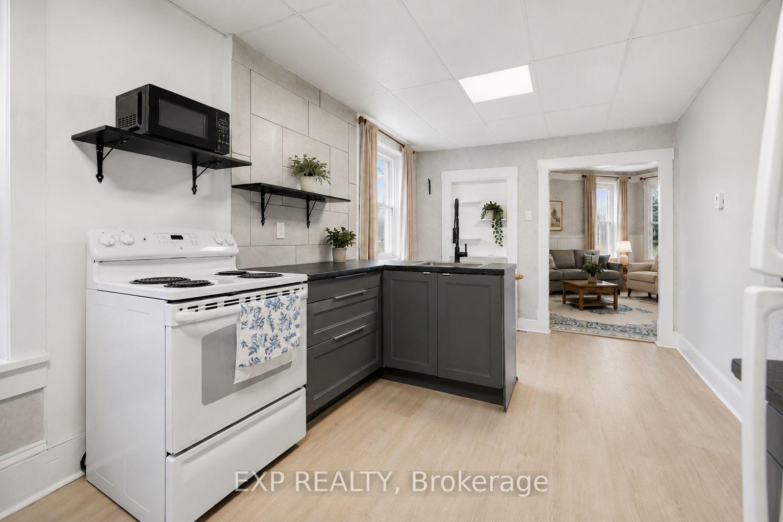 Photo 4 of 119 Beckwith Street N, Smiths Falls, Smiths Falls — HOMEH