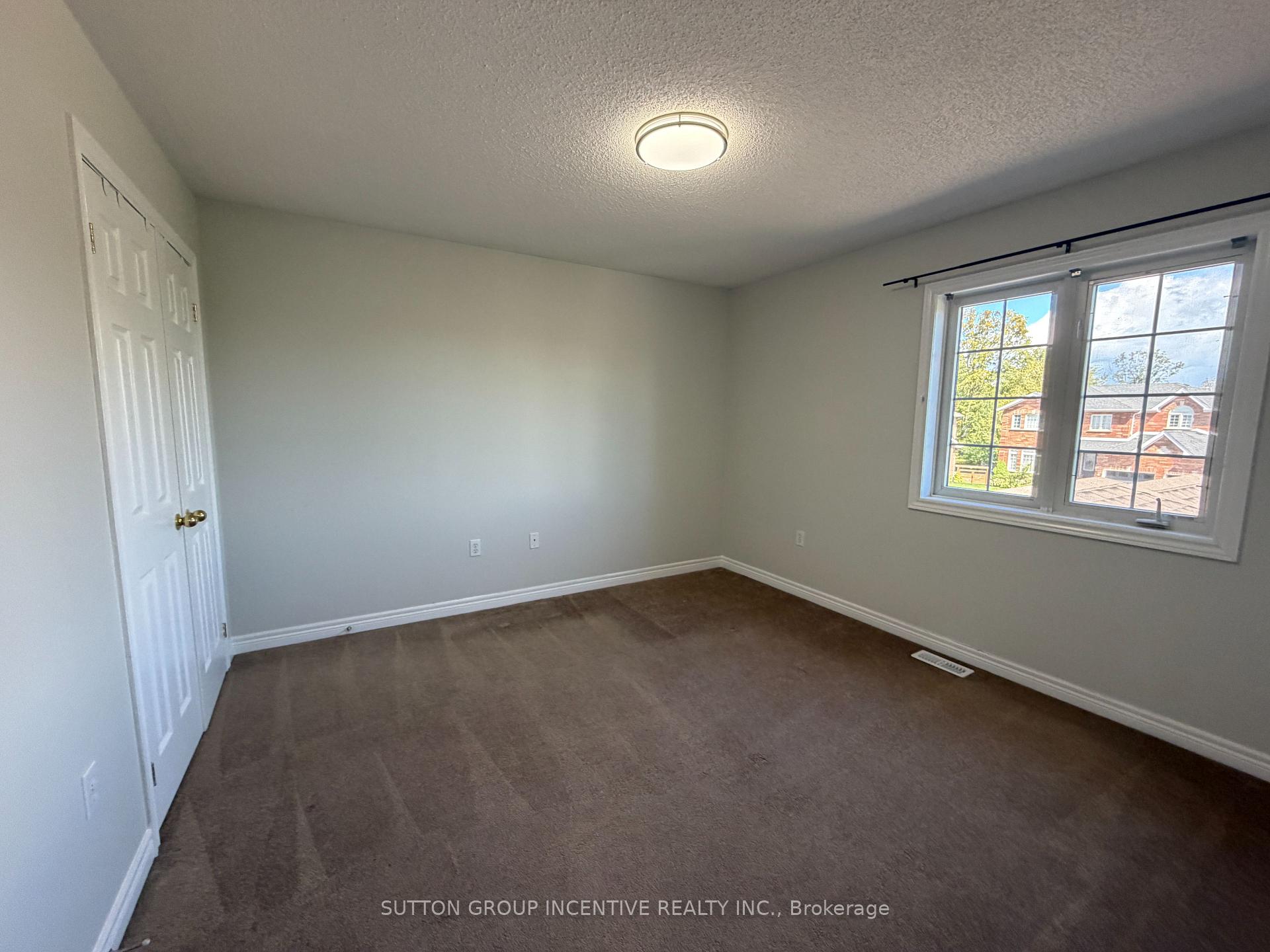 Photo 19 of 1 Buman Court, Barrie, South Shore — HOMEH