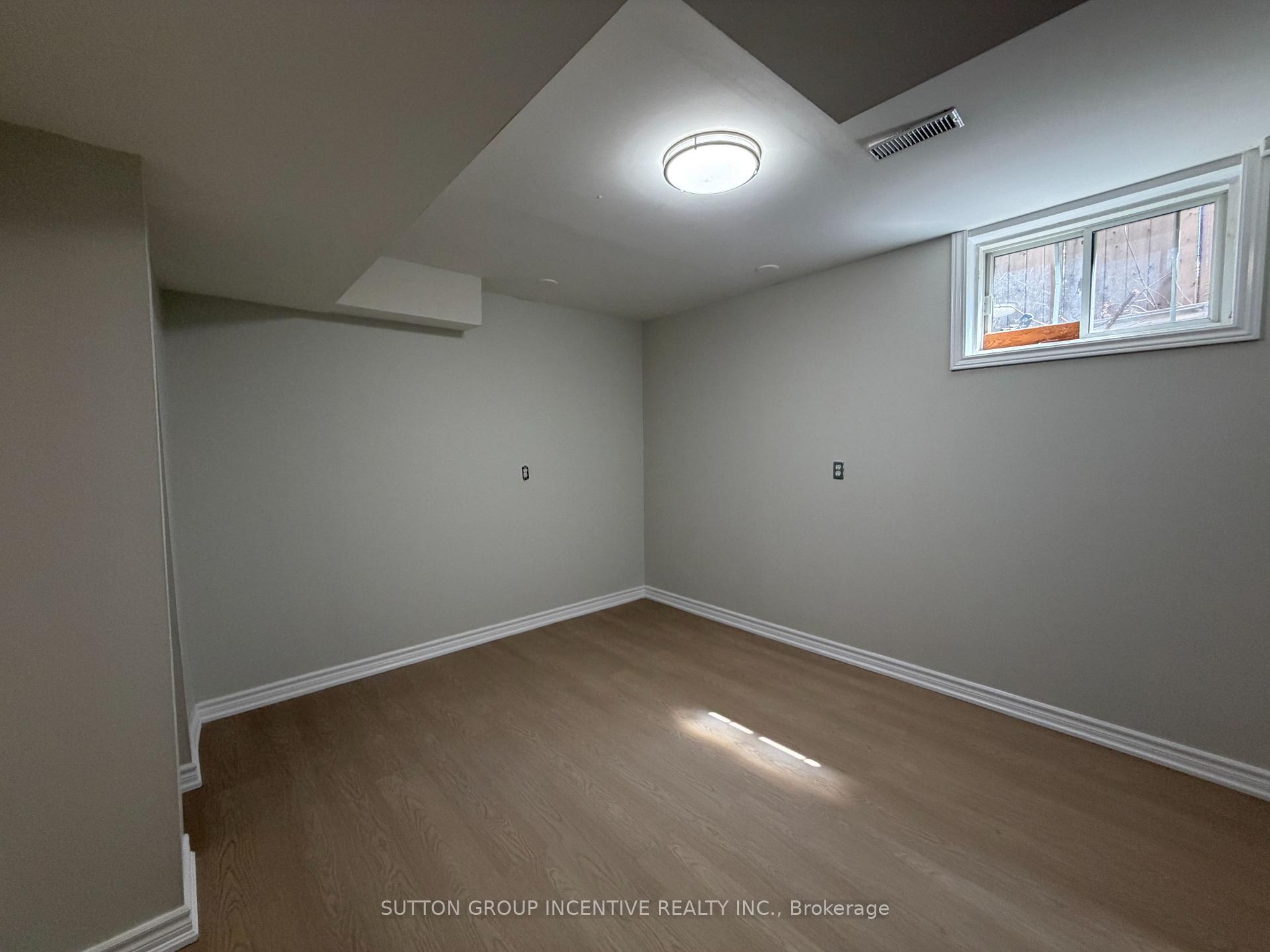 Photo 27 of 1 Buman Court, Barrie, South Shore — HOMEH