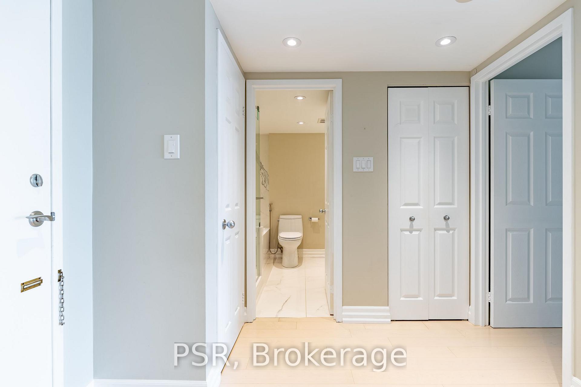 Photo 2 of Unit 1209, 77 Harbour Square, Toronto, Waterfront Communities — HOMEH