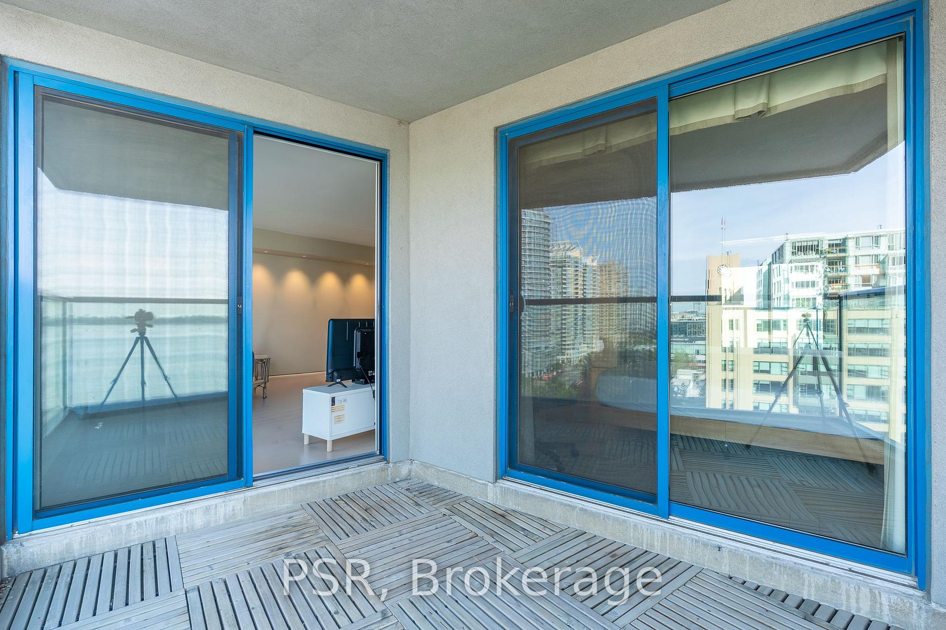 Photo 14 of Unit 1209, 77 Harbour Square, Toronto, Waterfront Communities — HOMEH