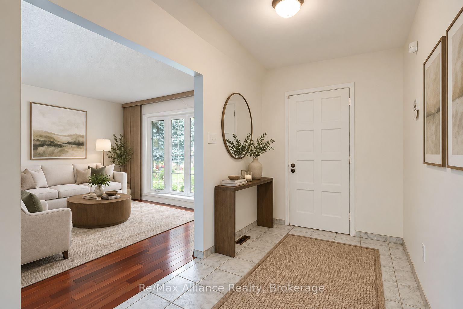 Photo 4 of 2454 Woking Crescent, Mississauga, Sheridan — HOMEH