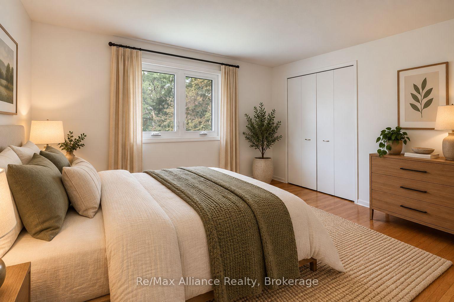 Photo 26 of 2454 Woking Crescent, Mississauga, Sheridan — HOMEH