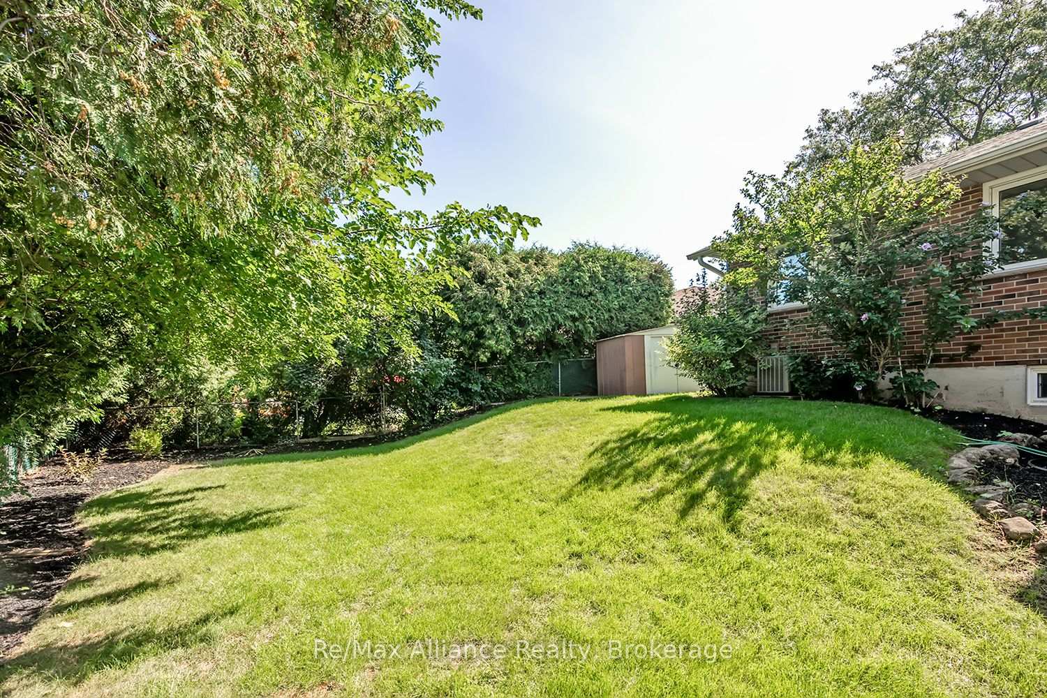 Photo 45 of 2454 Woking Crescent, Mississauga, Sheridan — HOMEH
