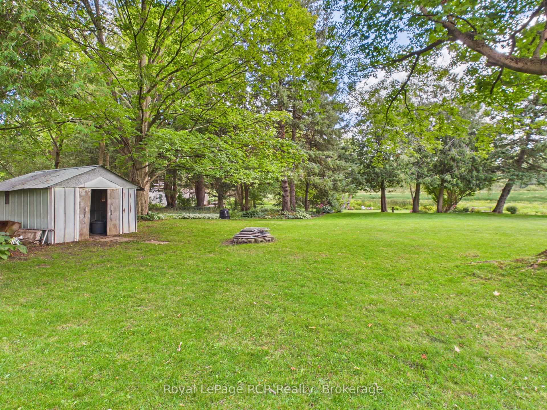 Photo 3 of 565 Havelock Street, Huron-Kinloss, Lucknow — HOMEH