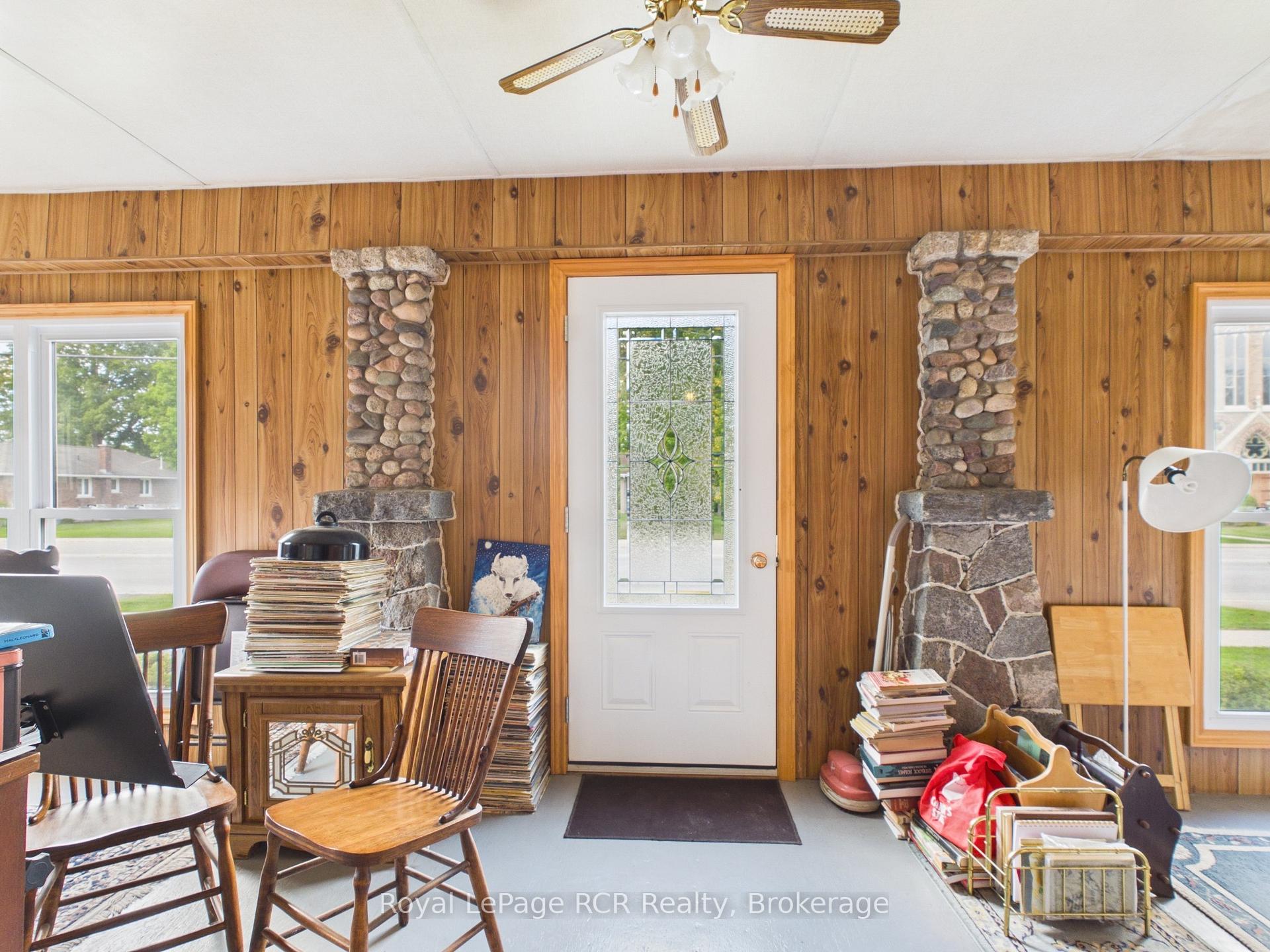 Photo 19 of 565 Havelock Street, Huron-Kinloss, Lucknow — HOMEH