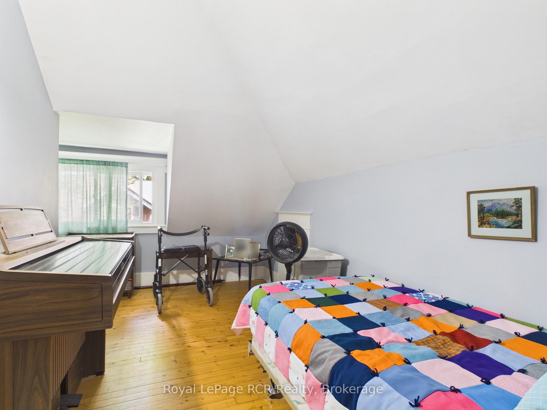 Photo 24 of 565 Havelock Street, Huron-Kinloss, Lucknow — HOMEH