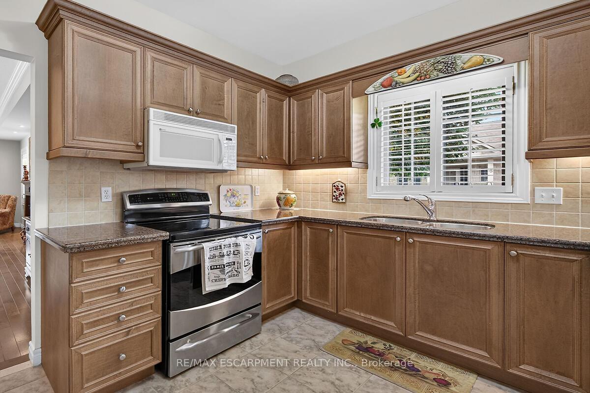 Photo 12 of Unit 23, 34 Southbrook Drive, Hamilton, Binbrook — HOMEH