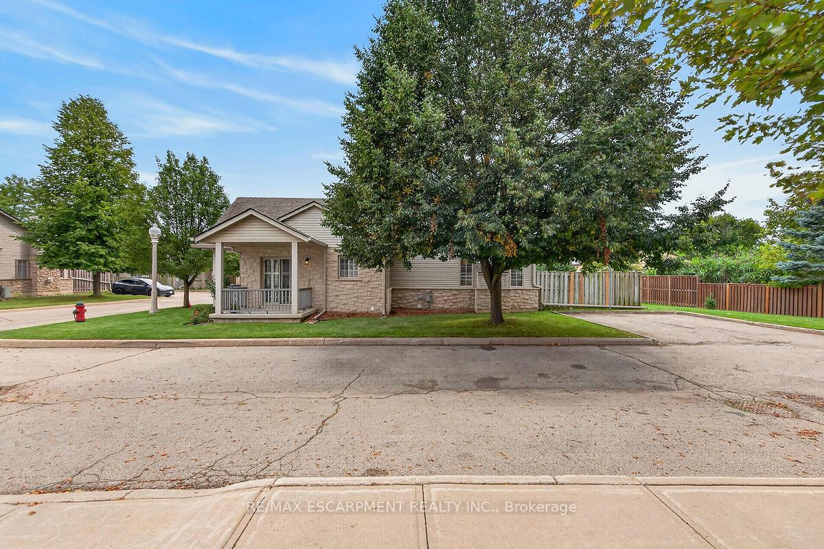 Photo 37 of Unit 23, 34 Southbrook Drive, Hamilton, Binbrook — HOMEH