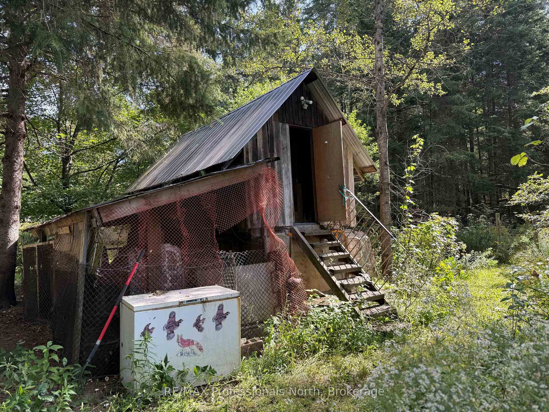 Photo 15 of 83 Ceramic Mine Road North, Huntsville, Chaffey — HOMEH