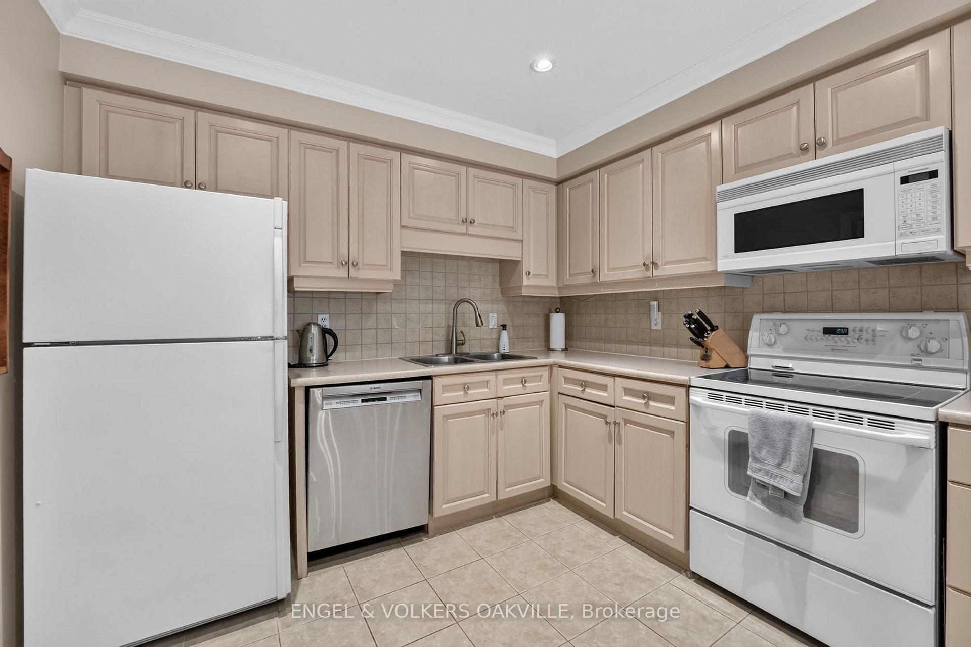 Photo 16 of 4300 Pheasant Run, Mississauga, Erin Mills — HOMEH