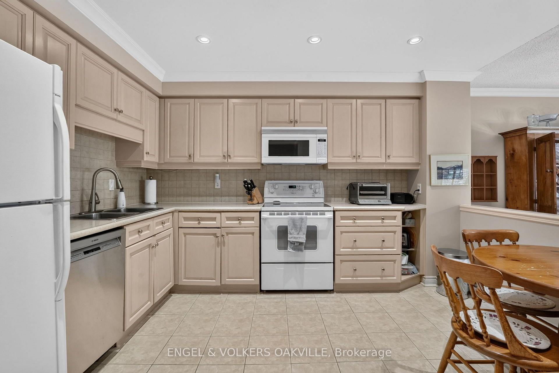 Photo 17 of 4300 Pheasant Run, Mississauga, Erin Mills — HOMEH