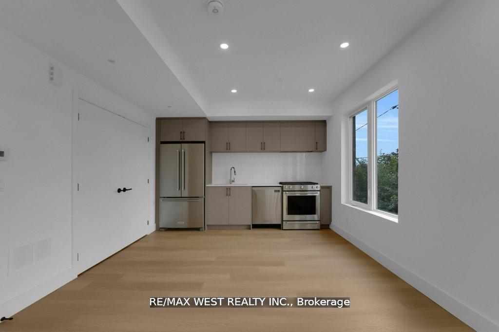 Photo 5 of 661 Winona Drive, Toronto, Oakwood Village — HOMEH