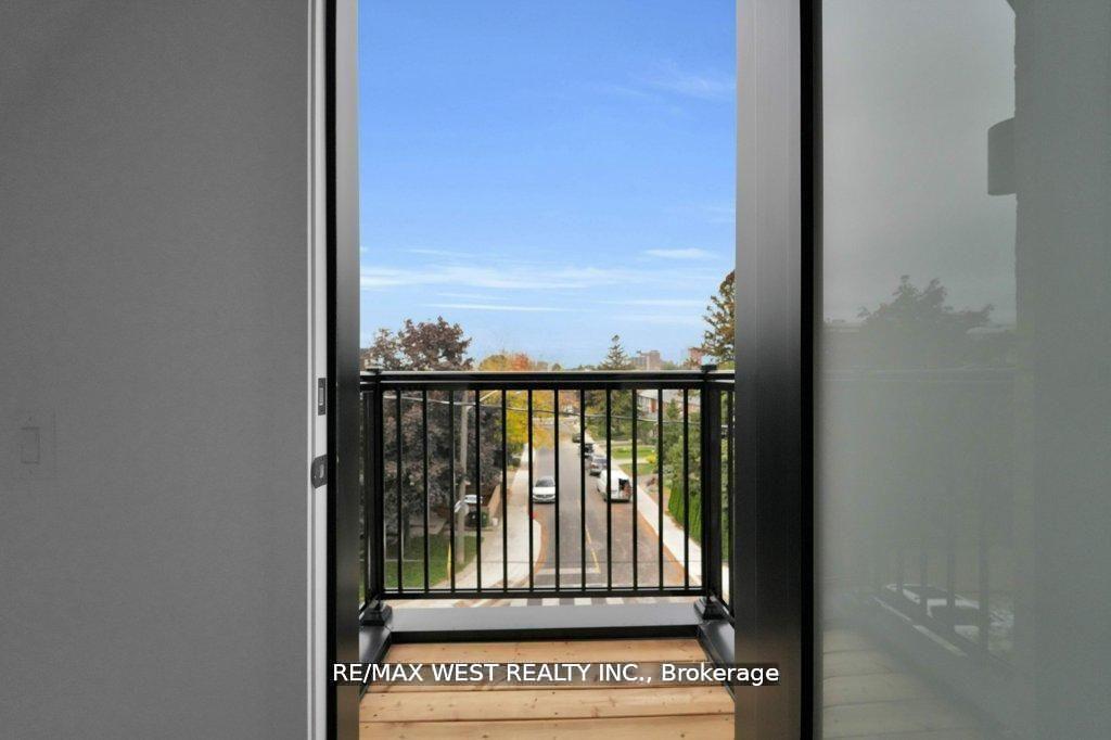 Photo 13 of 661 Winona Drive, Toronto, Oakwood Village — HOMEH