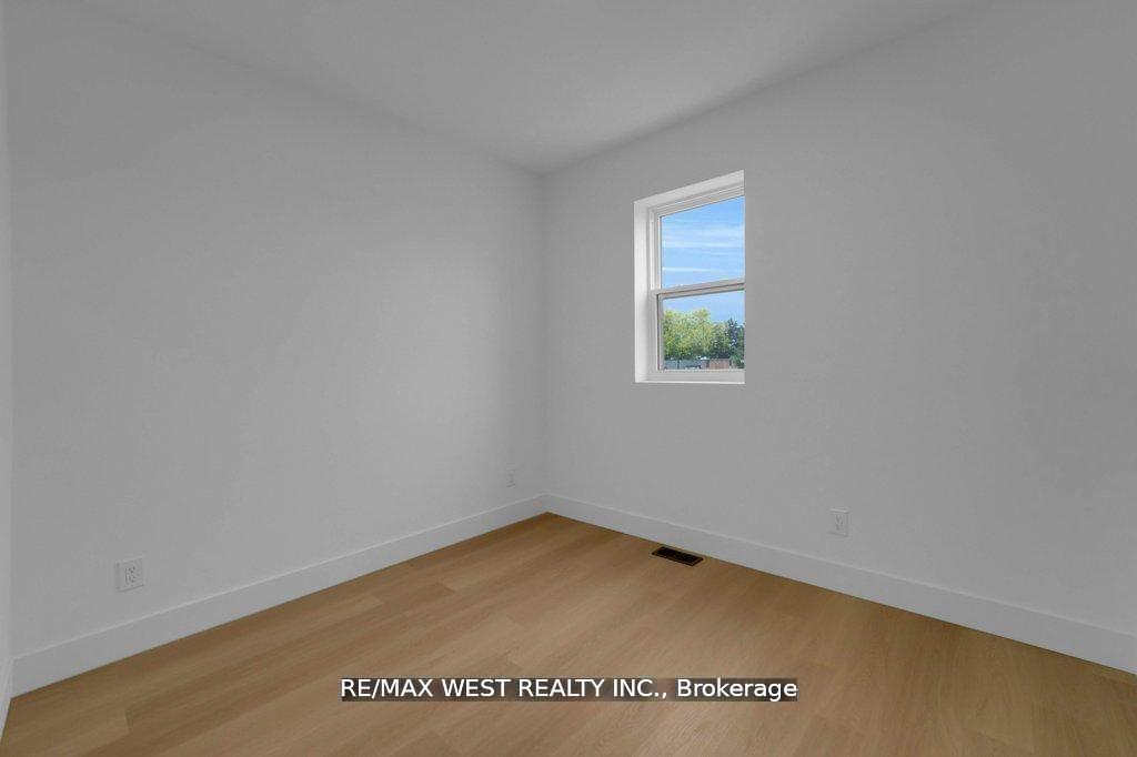 Photo 15 of 661 Winona Drive, Toronto, Oakwood Village — HOMEH