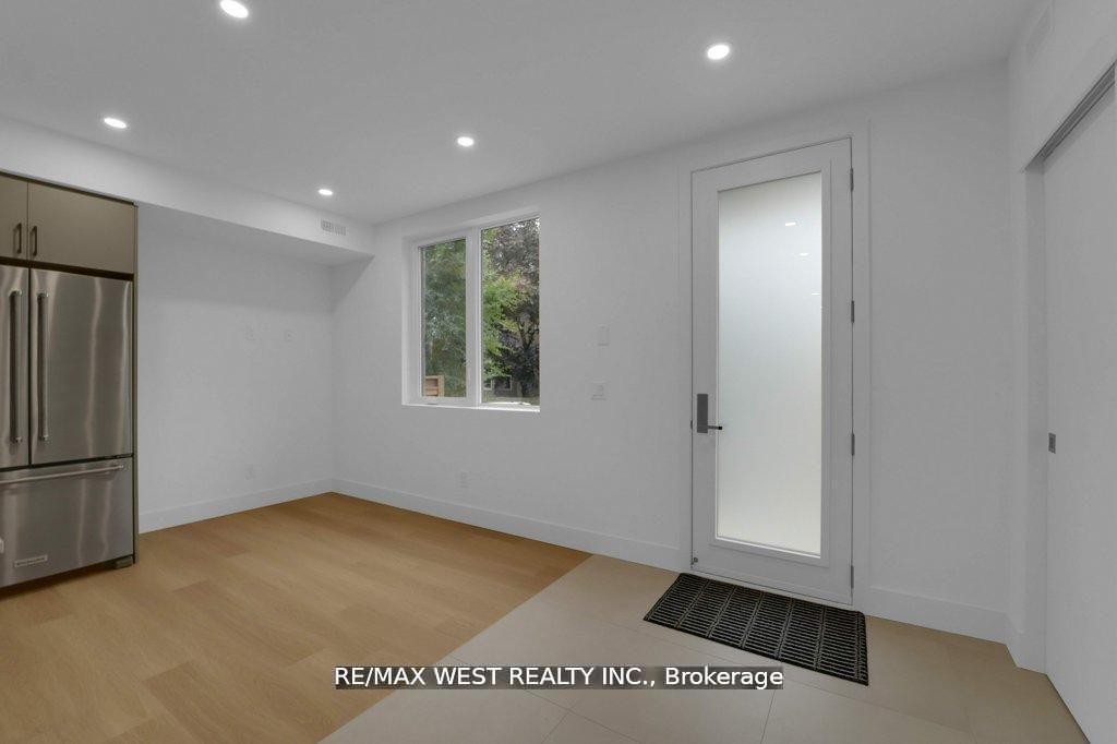 Photo 21 of 661 Winona Drive, Toronto, Oakwood Village — HOMEH