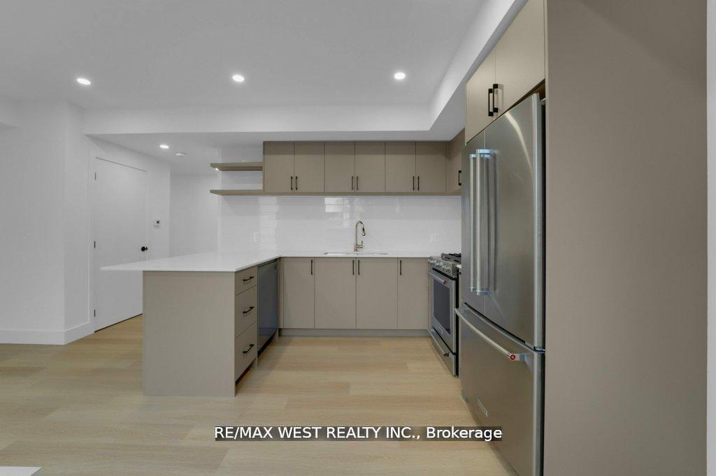 Photo 22 of 661 Winona Drive, Toronto, Oakwood Village — HOMEH