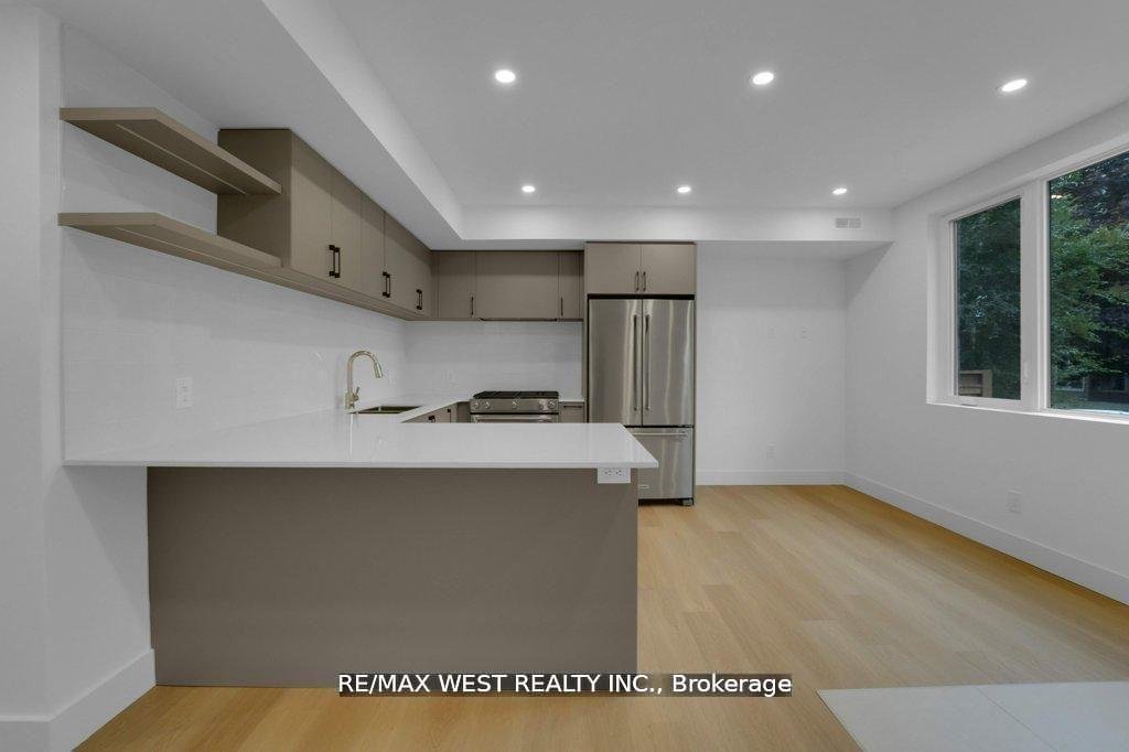 Photo 23 of 661 Winona Drive, Toronto, Oakwood Village — HOMEH
