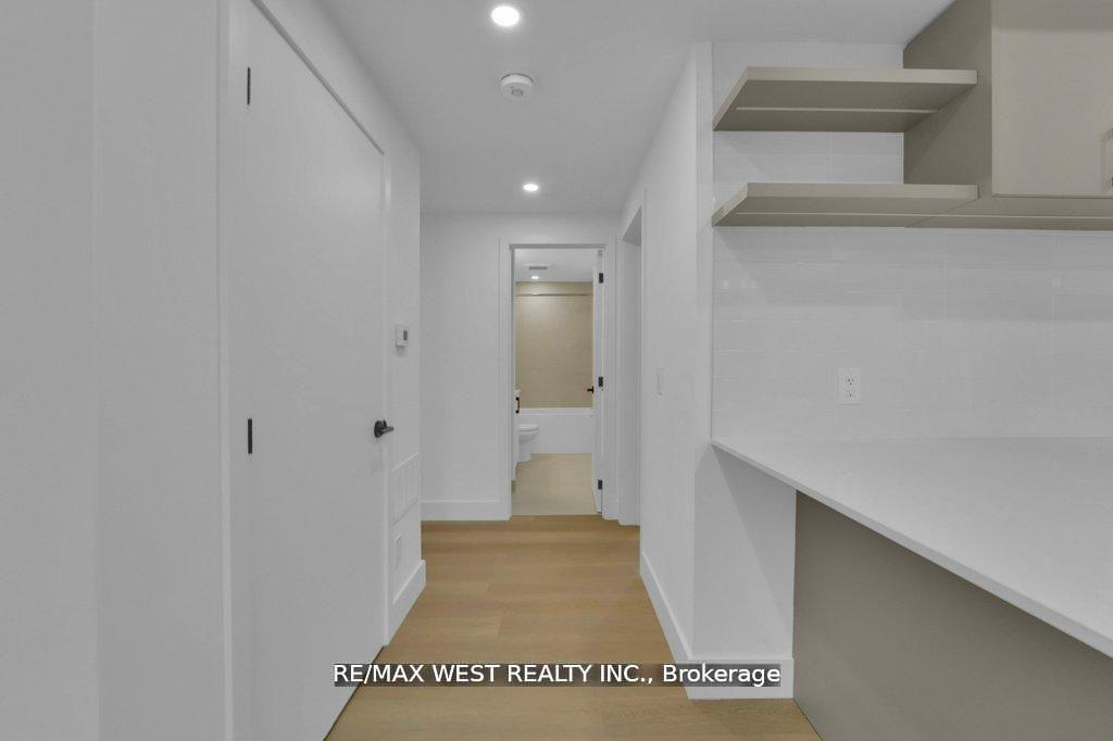Photo 26 of 661 Winona Drive, Toronto, Oakwood Village — HOMEH
