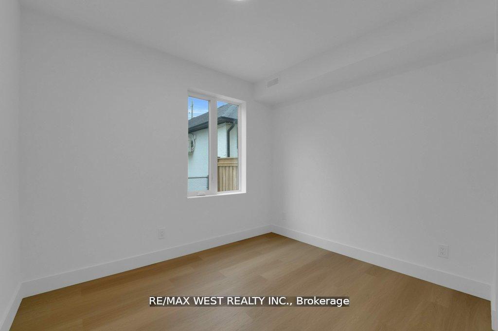 Photo 27 of 661 Winona Drive, Toronto, Oakwood Village — HOMEH