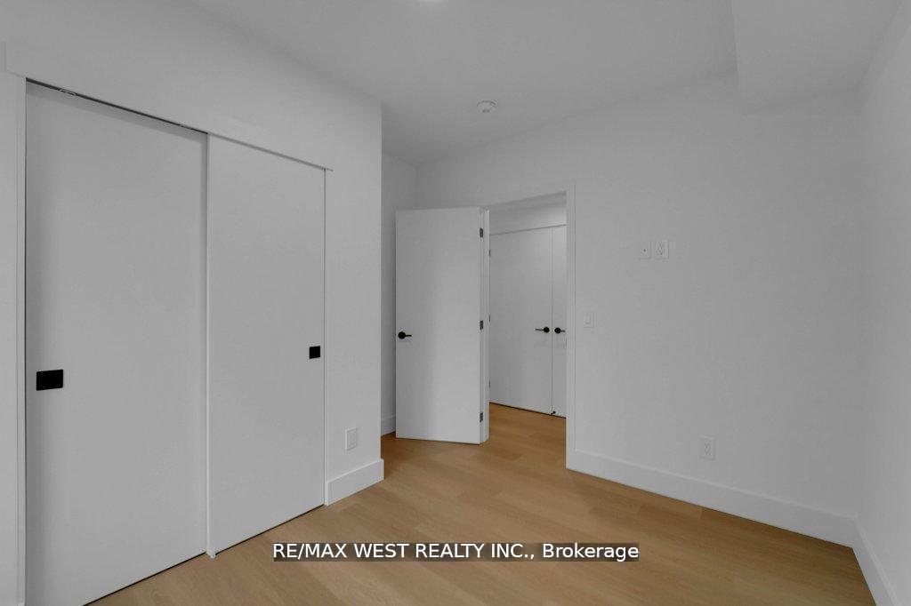 Photo 32 of 661 Winona Drive, Toronto, Oakwood Village — HOMEH