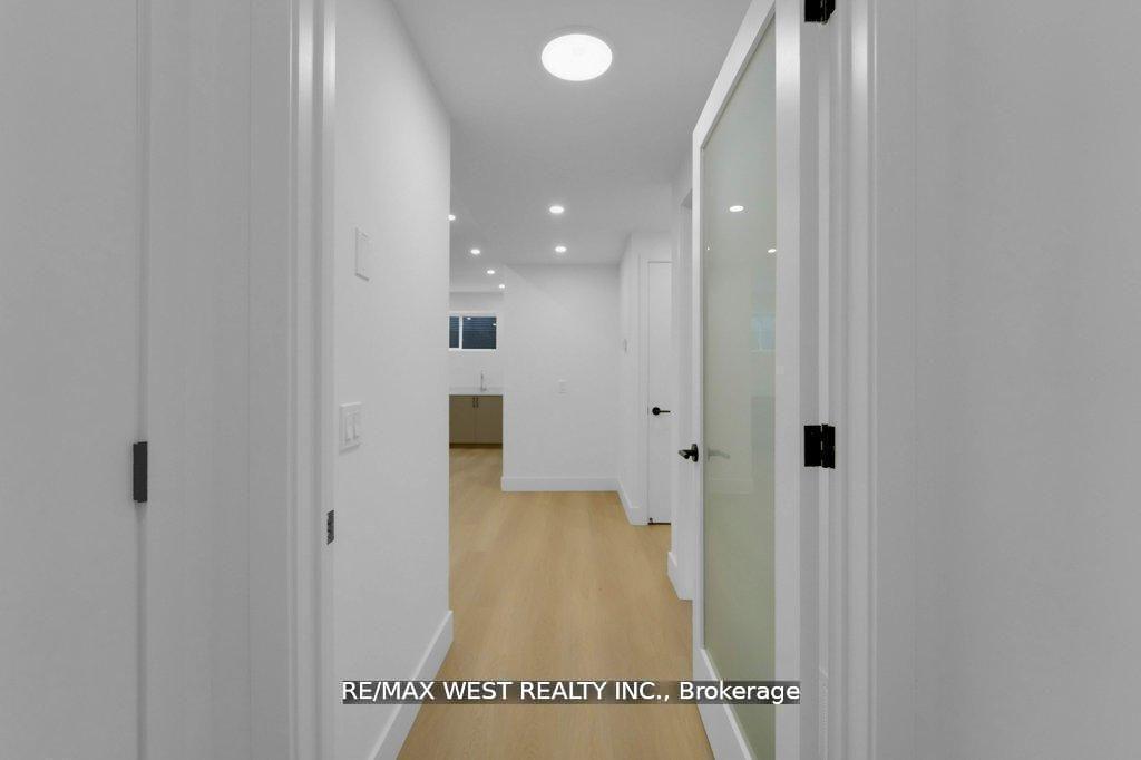 Photo 37 of 661 Winona Drive, Toronto, Oakwood Village — HOMEH