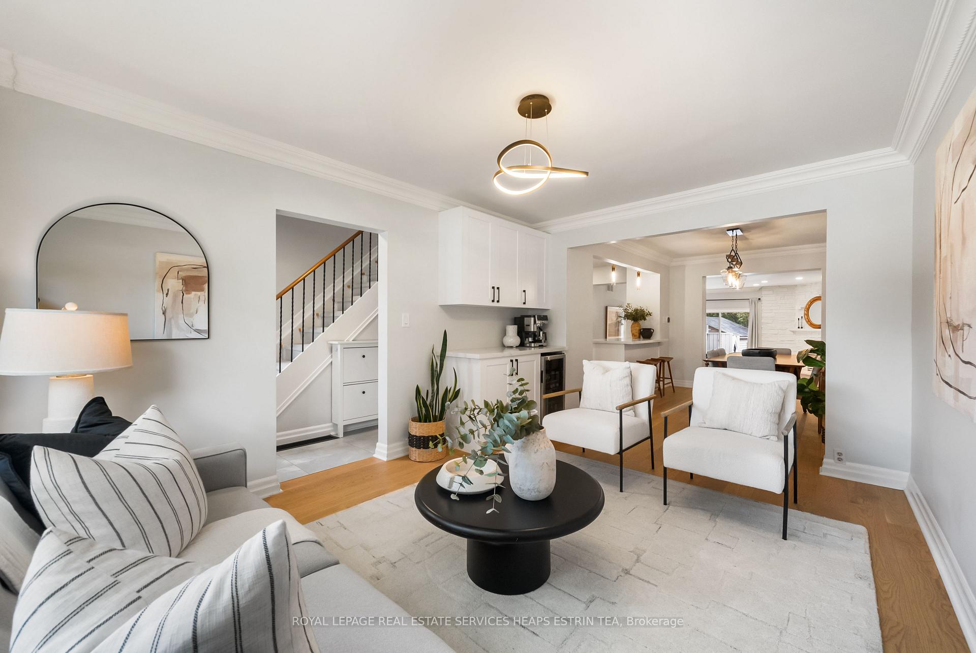 Photo 4 of 253 Donlea Drive, Toronto, Leaside — HOMEH