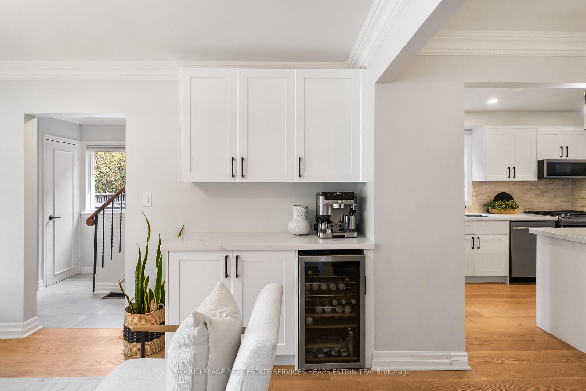Photo 6 of 253 Donlea Drive, Toronto, Leaside — HOMEH