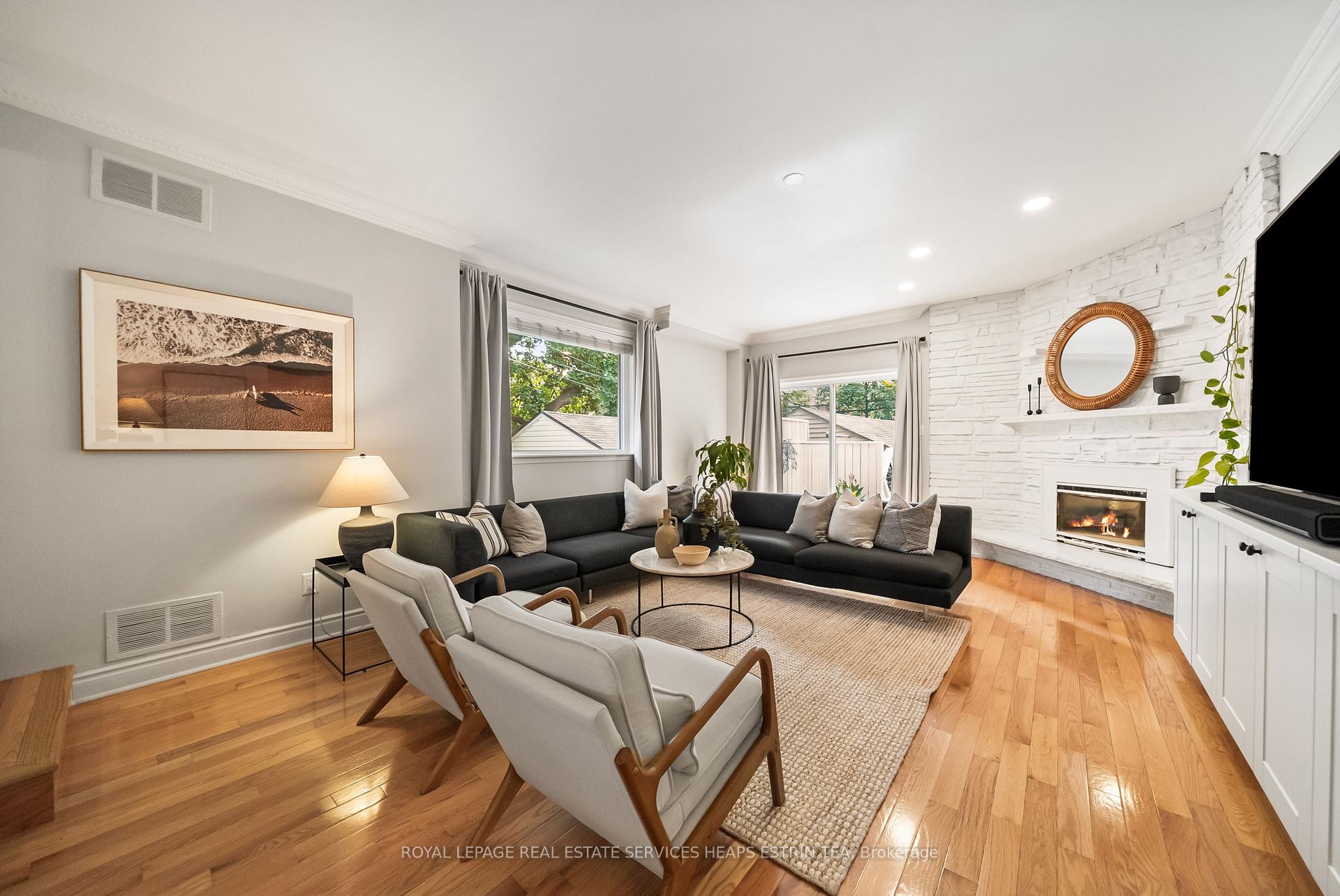 Photo 12 of 253 Donlea Drive, Toronto, Leaside — HOMEH