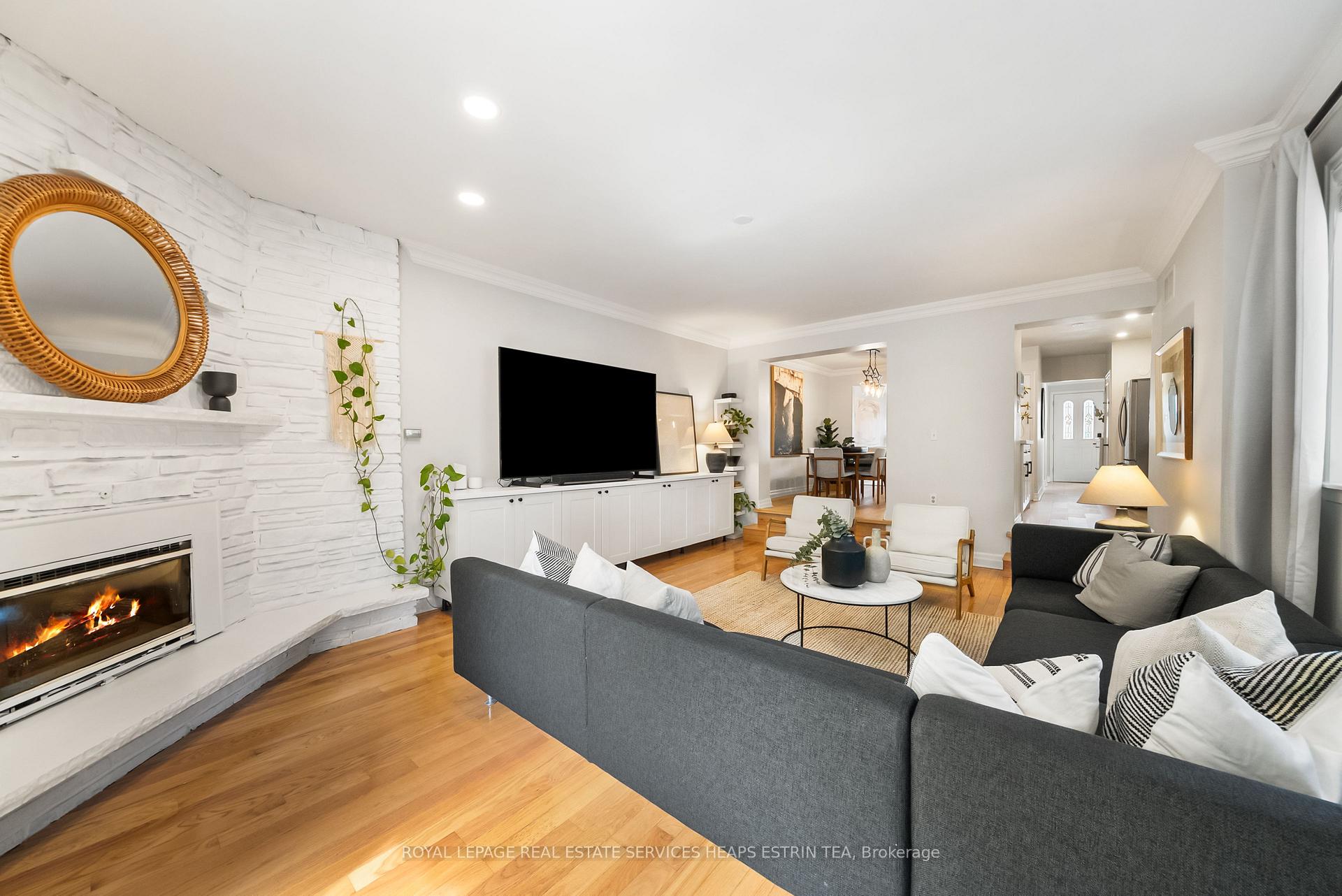 Photo 16 of 253 Donlea Drive, Toronto, Leaside — HOMEH