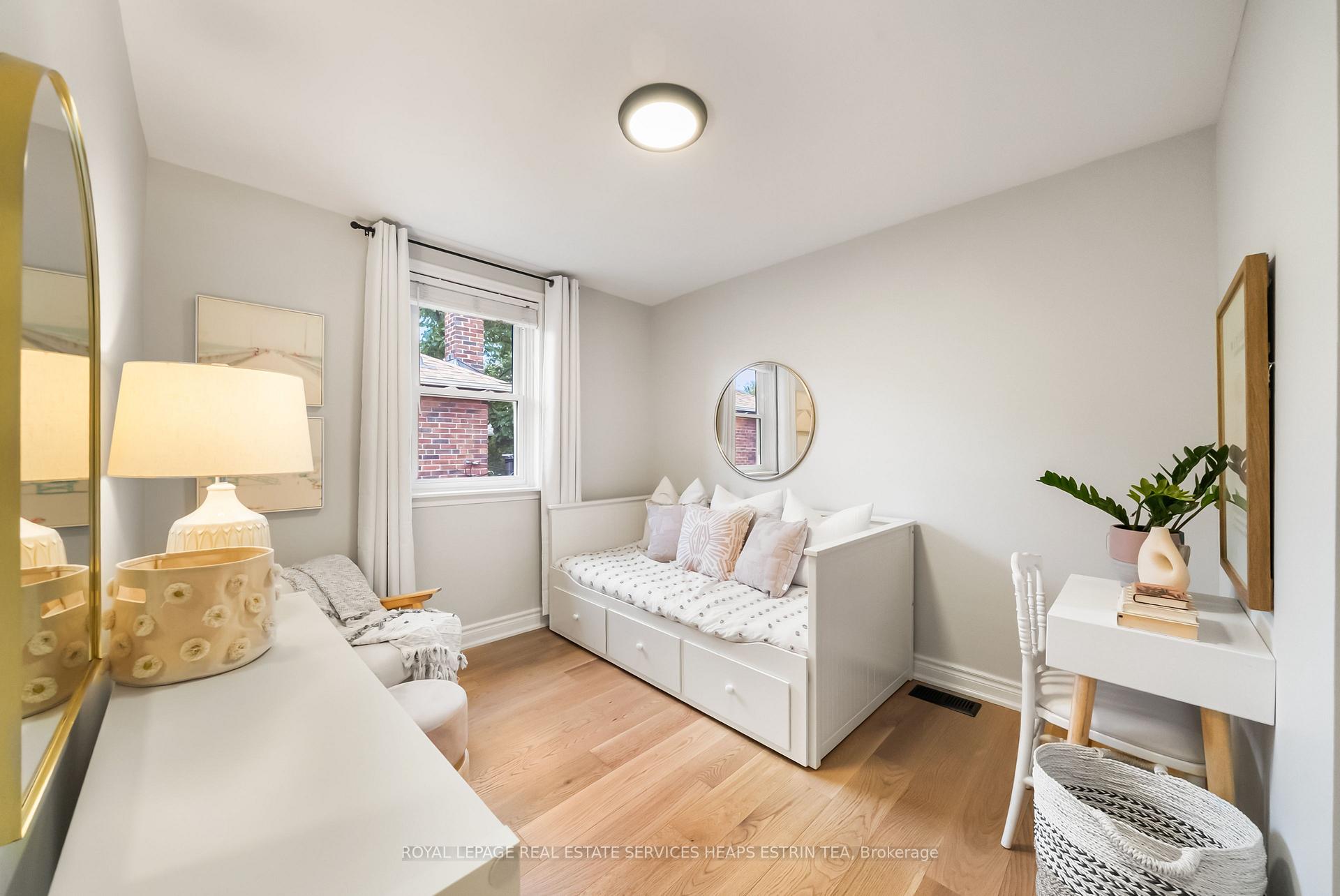 Photo 24 of 253 Donlea Drive, Toronto, Leaside — HOMEH
