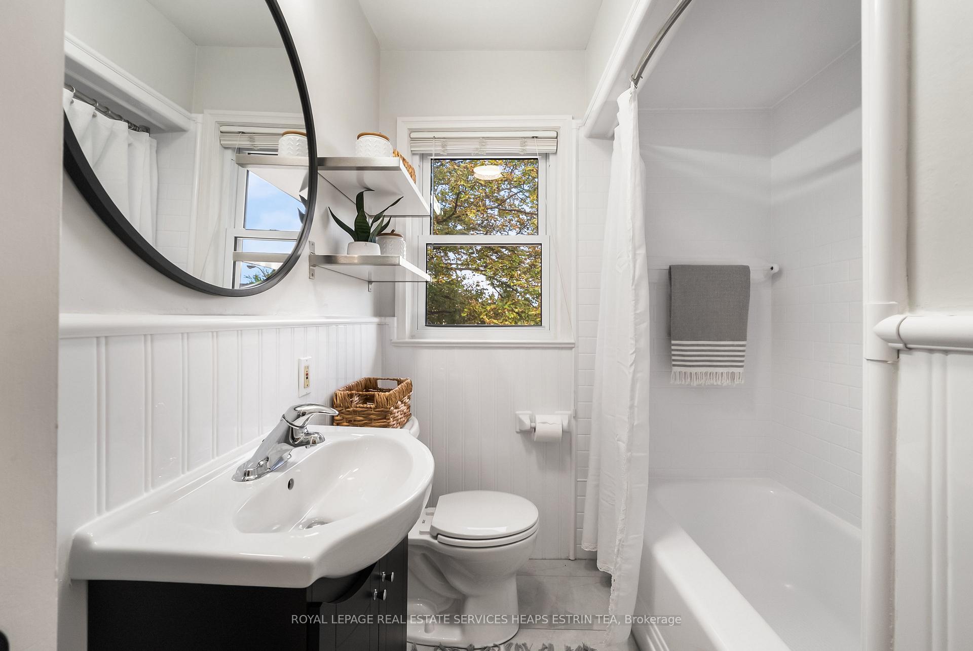 Photo 26 of 253 Donlea Drive, Toronto, Leaside — HOMEH