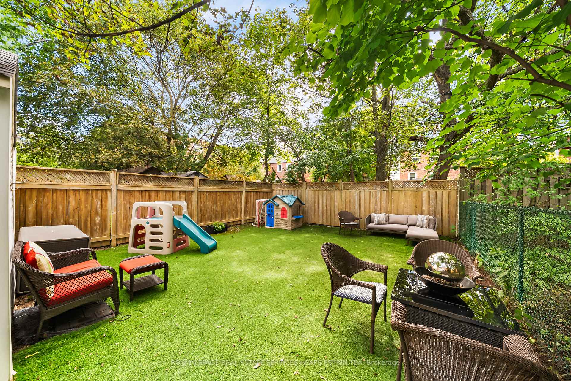 Photo 37 of 253 Donlea Drive, Toronto, Leaside — HOMEH